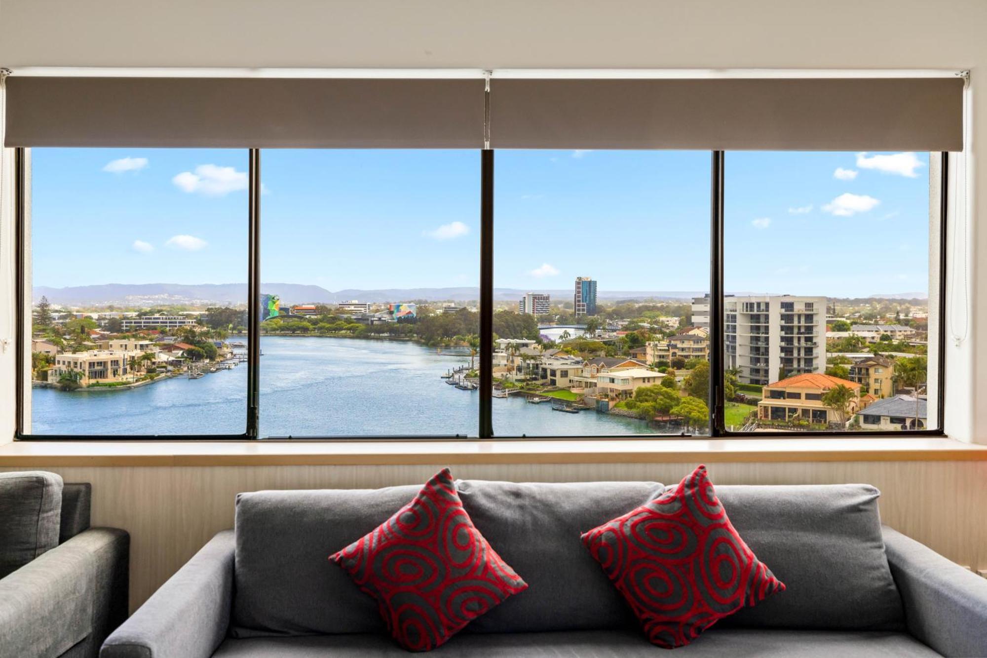 Tiki Hotel Apartments Surfers Paradise Gold Coast Exterior foto